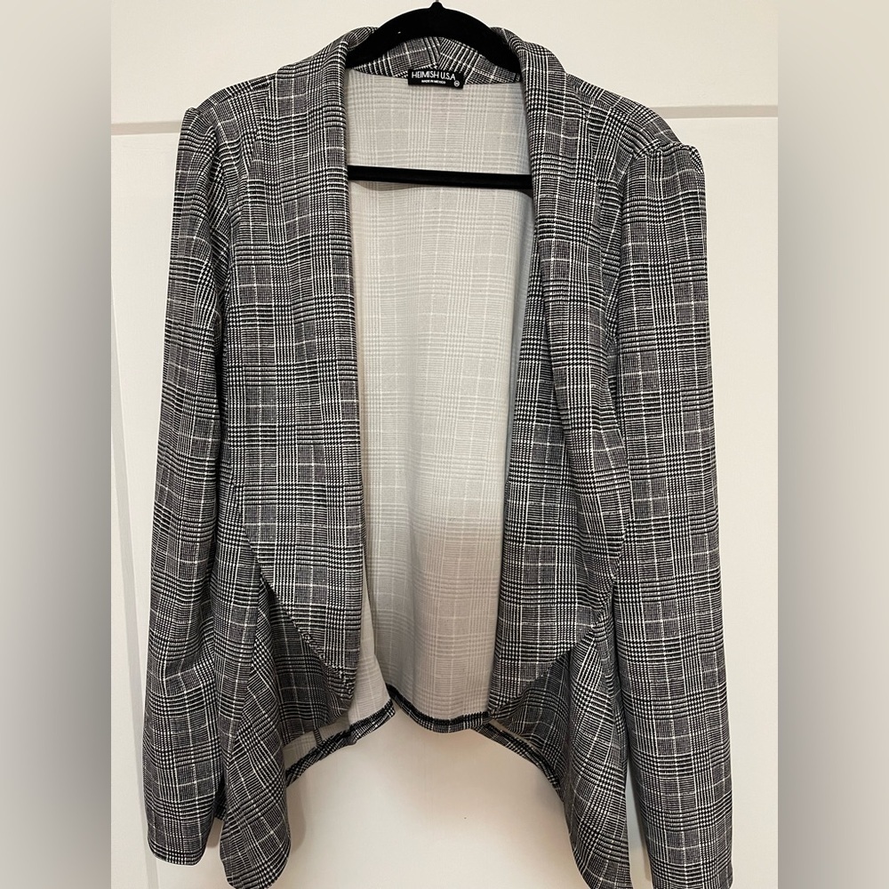 Heimish Trendy Women's Black and White Plaid Blazer